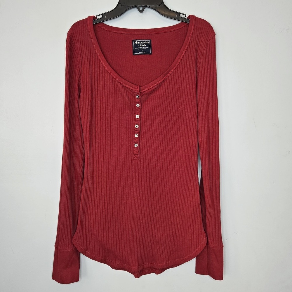 Abercrombie Y2K Red Henley Ribbed Top Small Women‎ Cuffed Long Sleeve Bella Swan